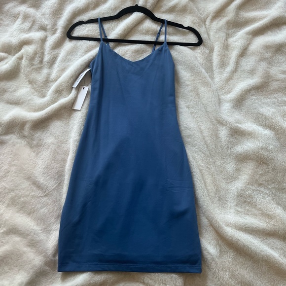 Aritzia Babaton Spence Contour Dress - Picture 4 of 8